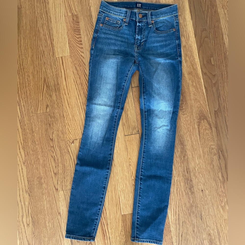 GAP true skinny jeans